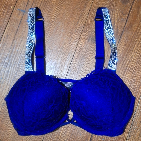 Victoria Secret Bombshell Pushup Bra - Picture 1 of 4